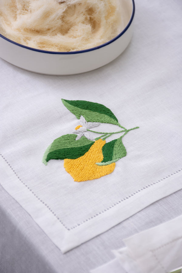 The lemon placemats